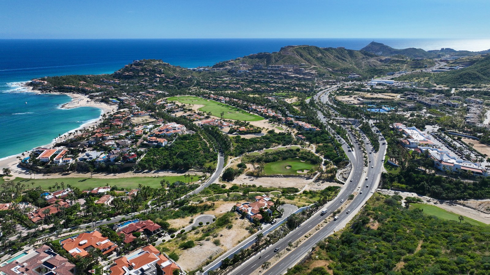 The Palmilla corridor and the coast road